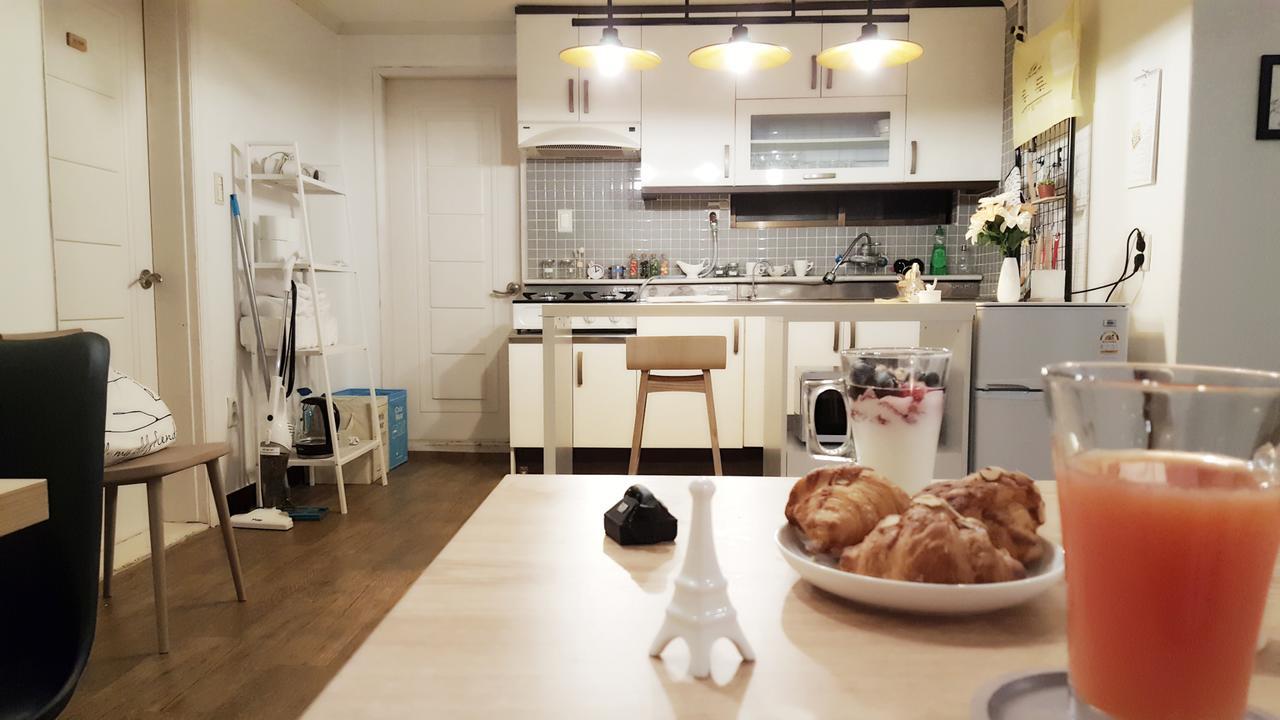 Hongdae Mainstreet Two Room House Seoul Bagian luar foto