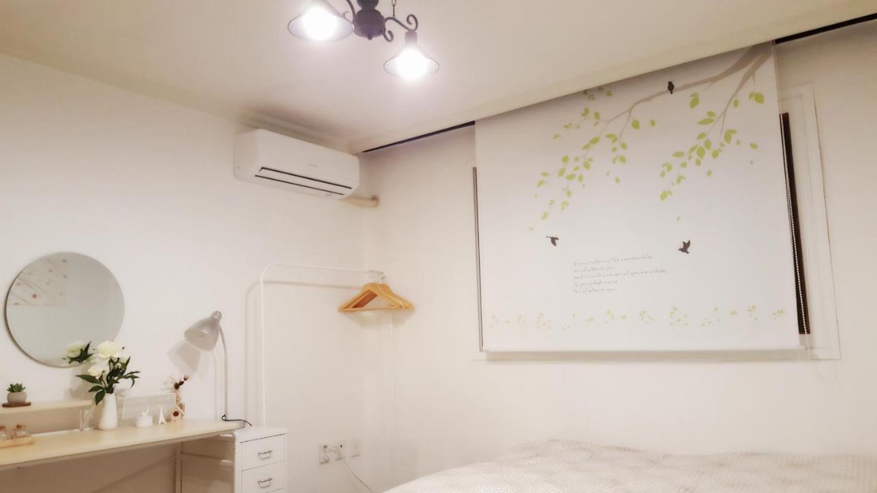 Hongdae Mainstreet Two Room House Seoul Bagian luar foto